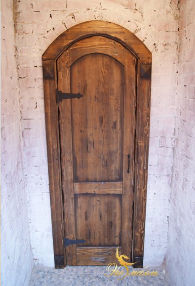 Дверь под старину арочная